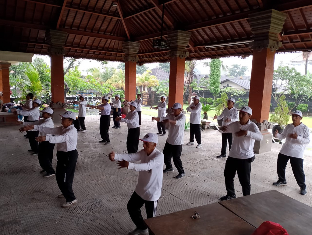 Giat Rutin Posyandu Terpadu Lansia di Banjar Pendem, Desa Dalung